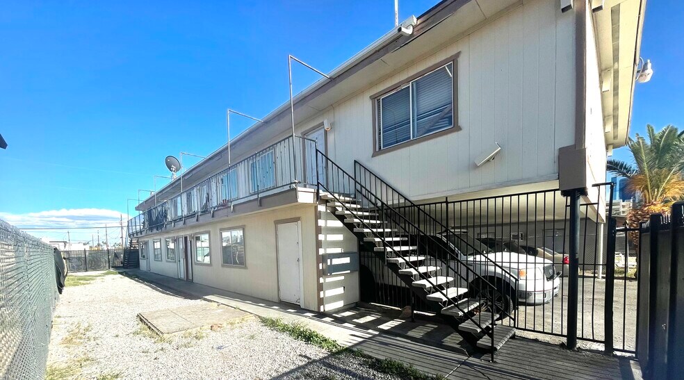 1709 Fairfield Ave, Las Vegas, NV à vendre - Photo du bâtiment - Image 3 de 21