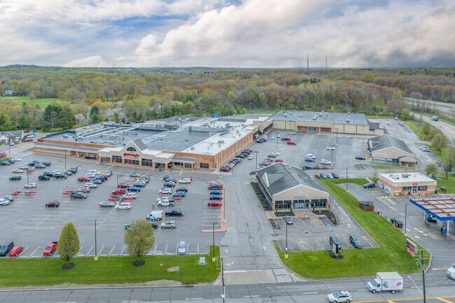 Plus de détails pour 8535 Tanglewood Sq, Chagrin Falls, OH - Bureau/Commerce de détail, Commerce de détail à louer