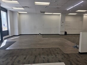 225 Broadway, New York, NY for lease Interior Photo- Image 2 of 4