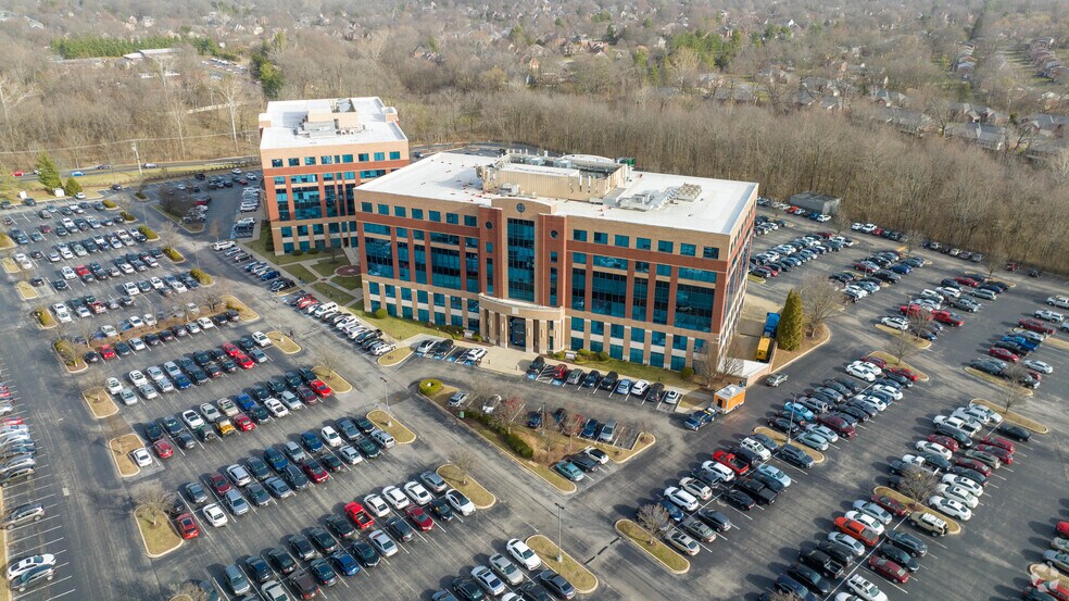 10300 Ormsby Park Pl, Louisville, KY à louer - Aérien - Image 2 de 10