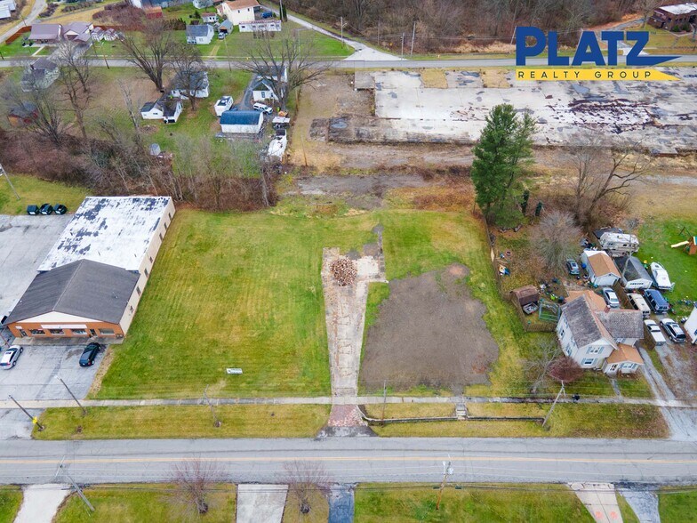 611 N Canal St, Newton Falls, OH à vendre - Photo du bâtiment - Image 2 de 7