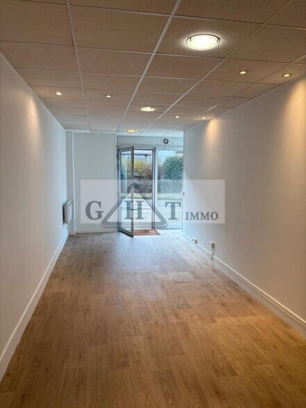 Office in Saint-Mandé for sale - Interior Photo - Image 2 of 3
