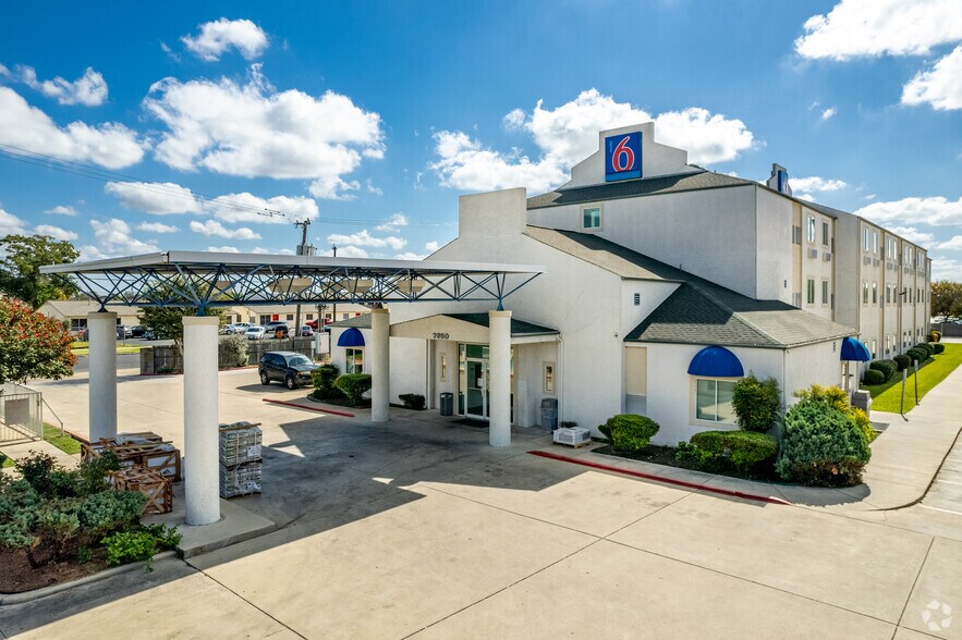 7950 Panam Expy S, San Antonio, TX for sale - Primary Photo - Image 1 of 4