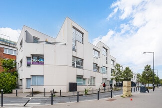 More details for 10 Rue Des Blés, Saint-Denis - Office for Lease