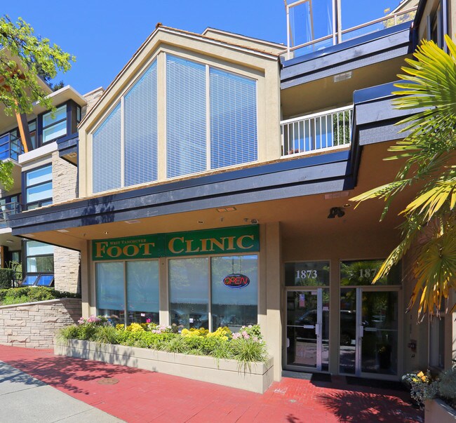 Plus de détails pour 1867-1873 Marine Dr, West Vancouver, BC - Commerce de détail à vendre
