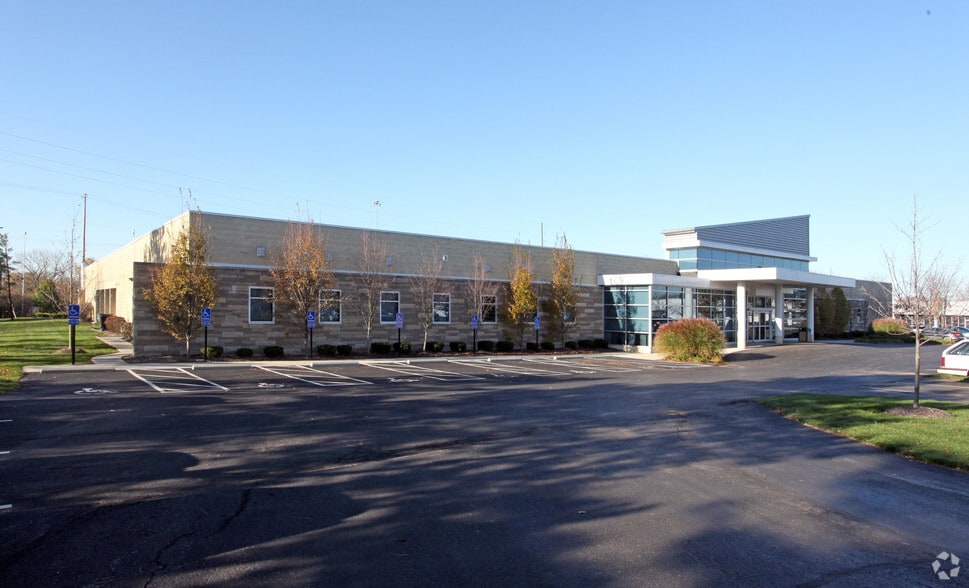 955 Eastwind Dr, Westerville, OH for lease - Building Photo - Image 1 of 13