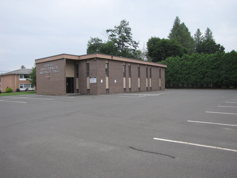 100 Main St, Agawam, MA à vendre - Photo du bâtiment - Image 2 de 8