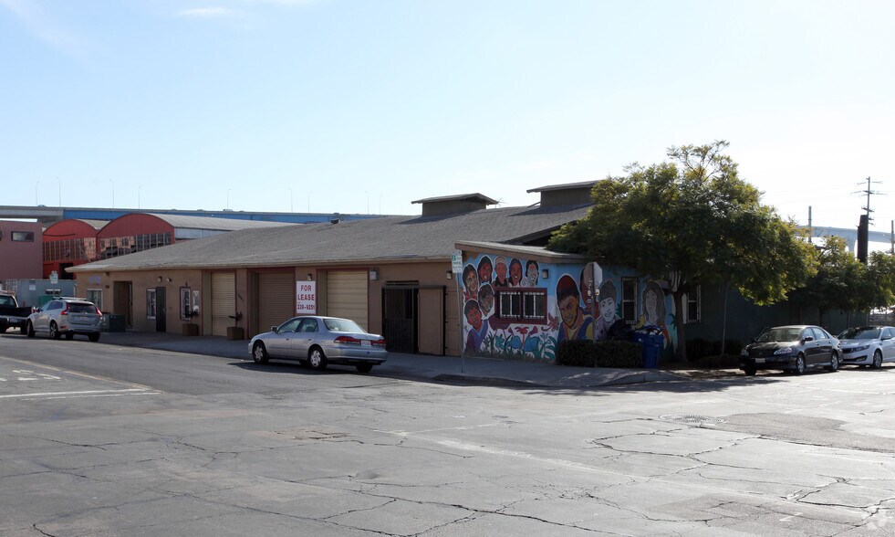 1805-1809 Main St, San Diego, CA à louer - Photo du bâtiment - Image 3 de 6