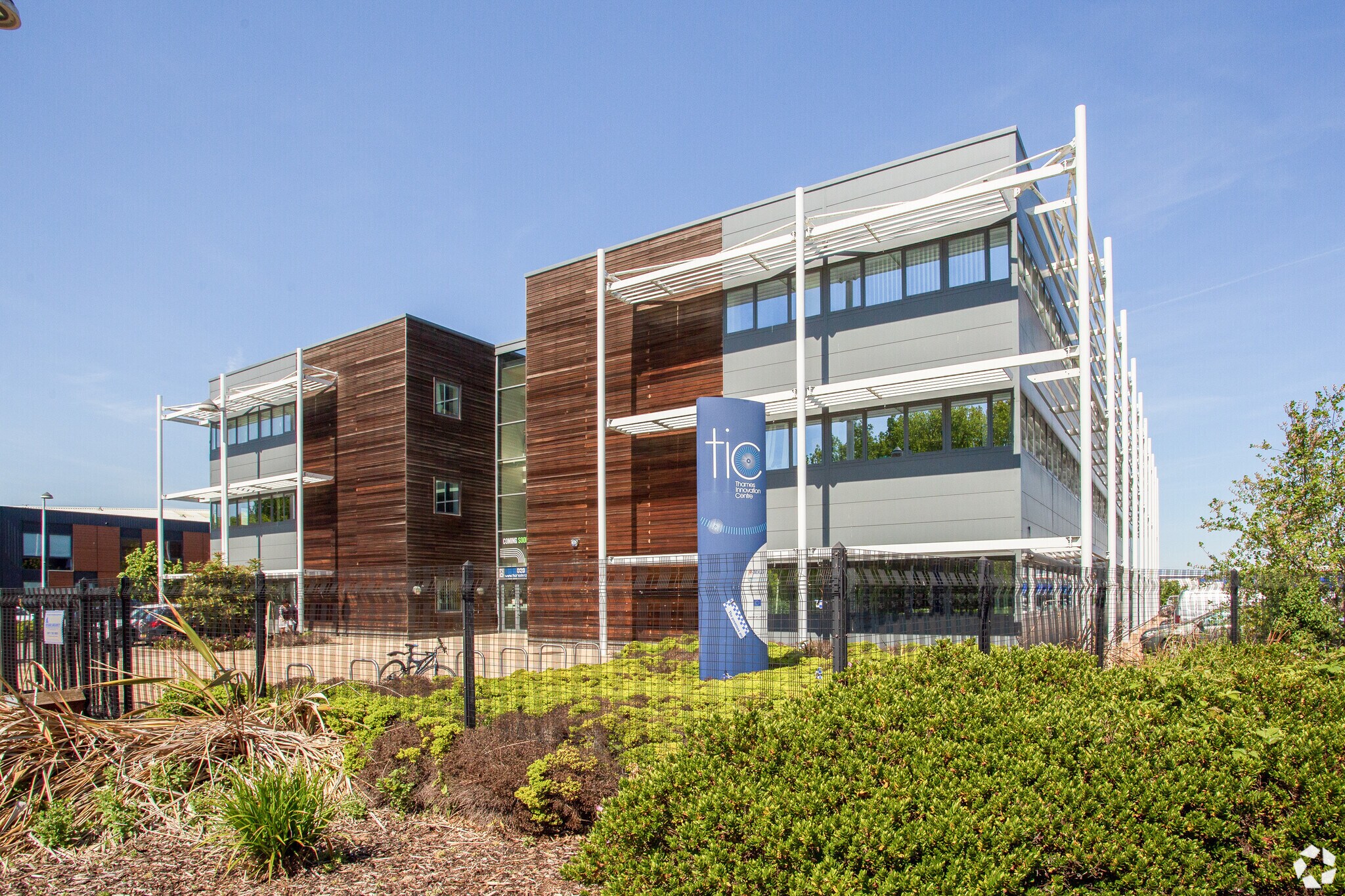 2 Veridon Way, Erith à louer Photo principale- Image 1 de 3