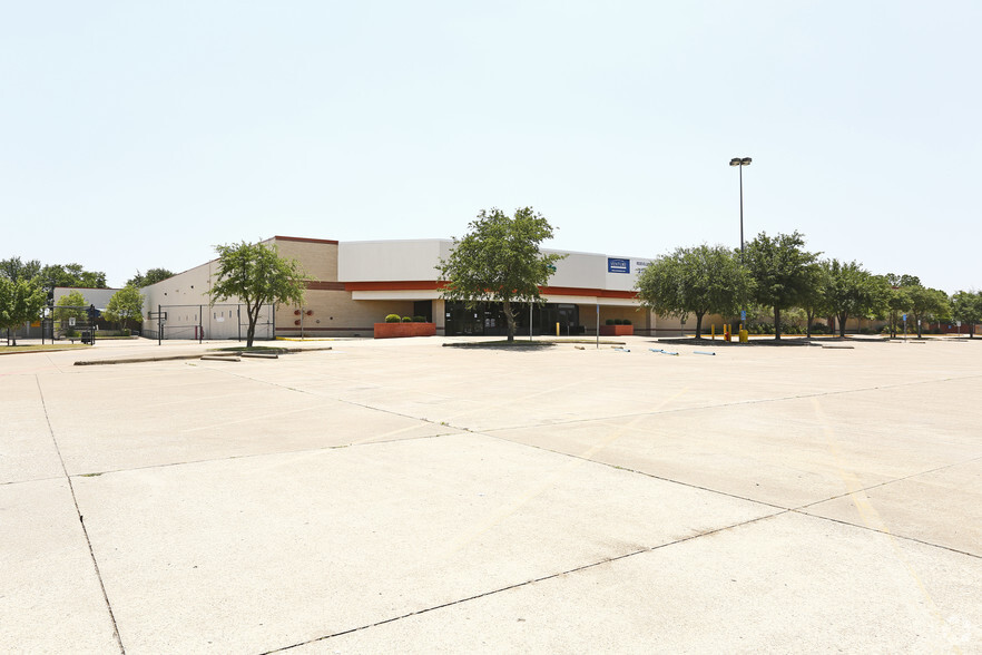 3504-3508 Harwood Rd, Bedford, TX for lease - Building Photo - Image 1 of 3