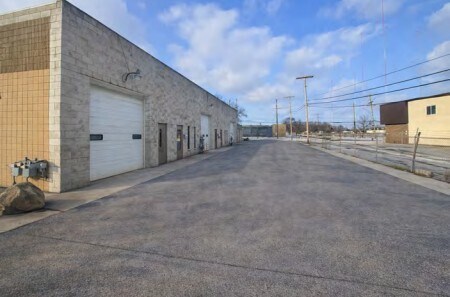 5840-5852 Hubbard Ave, Garden City, MI à vendre - Photo du bâtiment - Image 2 de 8