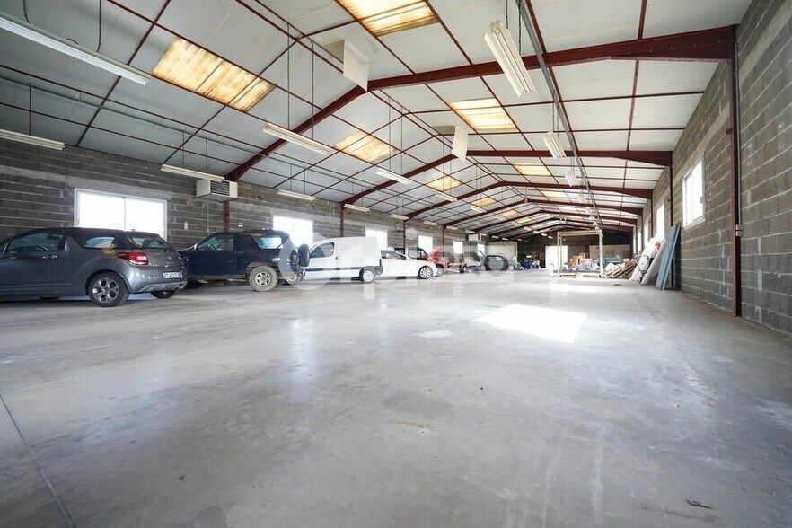 997 Rue De L'Industrie, Saint-André-de-Corcy for lease - Interior Photo - Image 3 of 6