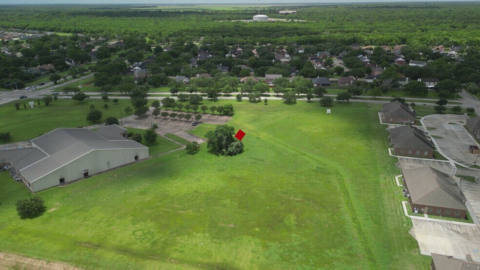 Lake Rd, Lake Jackson, TX à vendre - Vidéo sur l’inscription commerciale - Image 2 de 21