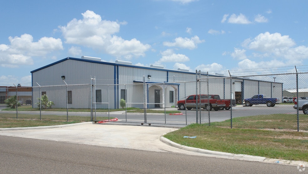 1910 Sugar Sweet Ave, Weslaco, TX for lease - Building Photo - Image 3 of 3