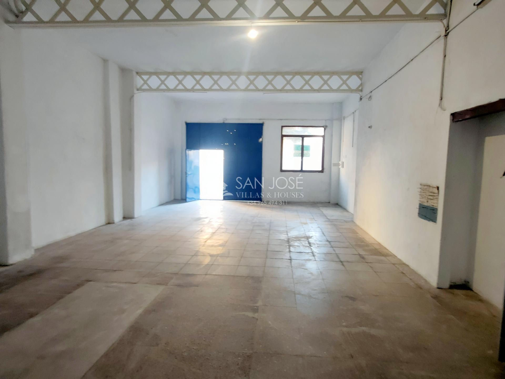 Carrer Pedro Galipienso, 32, Aspe, Alicante for lease Interior Photo- Image 1 of 11