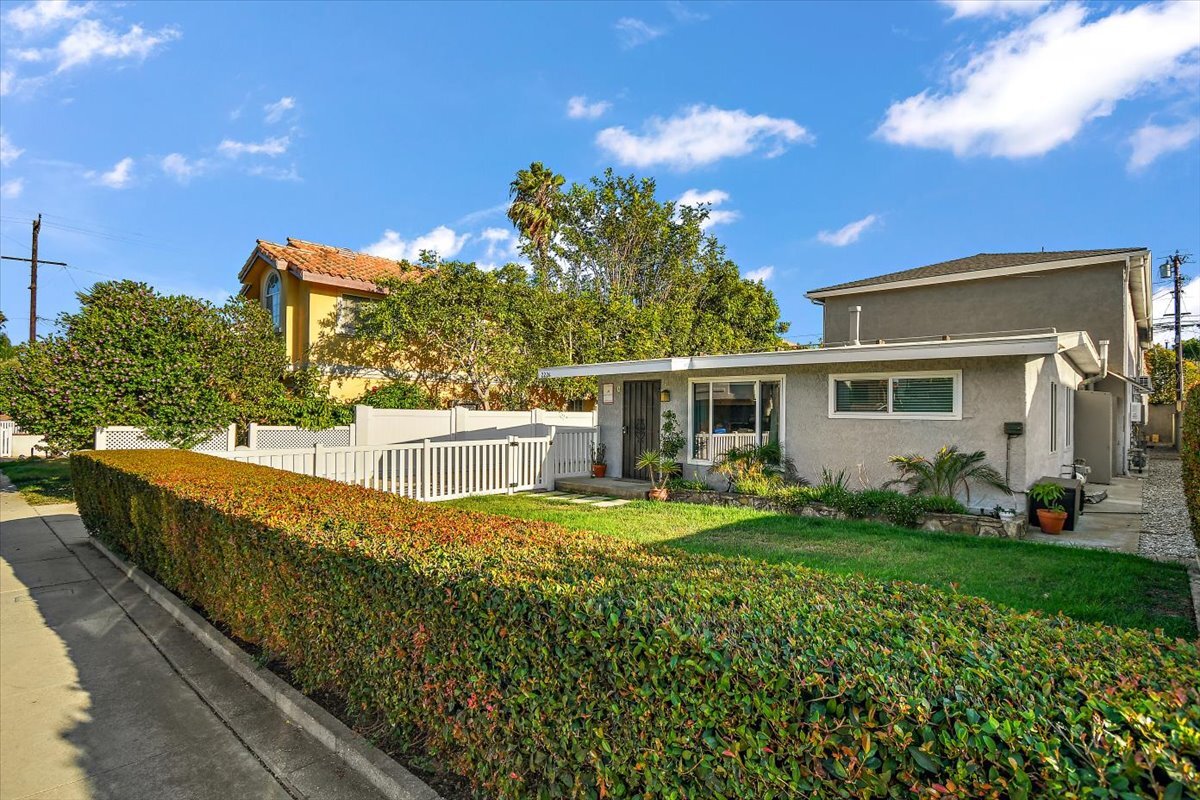 2226 Voorhees Ave, Redondo Beach, CA for sale Primary Photo- Image 1 of 41