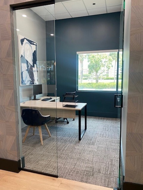 2150 SW 10th St, Deerfield Beach, FL à louer Photo intérieure- Image 1 de 10