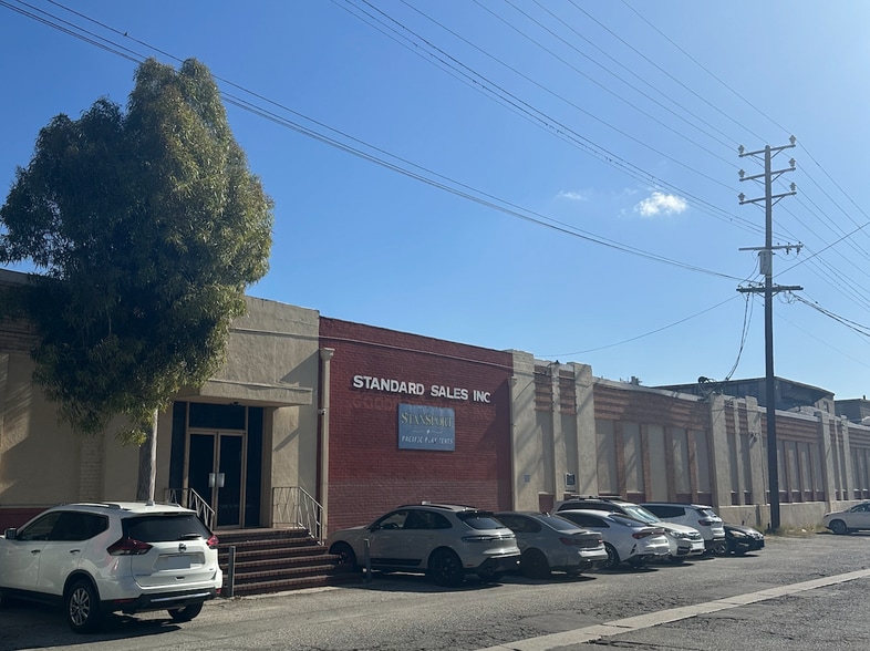 2801 E 12th St, Los Angeles, CA for sale - Building Photo - Image 3 of 24