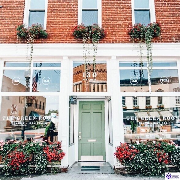 130 E Main St, Campbellsville, KY à vendre - Photo du bâtiment - Image 1 de 17