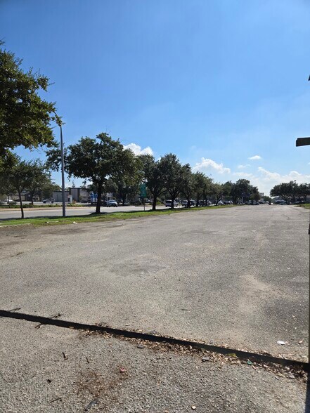 8200 Broadway St, Houston, TX à vendre - Photo du bâtiment - Image 3 de 10