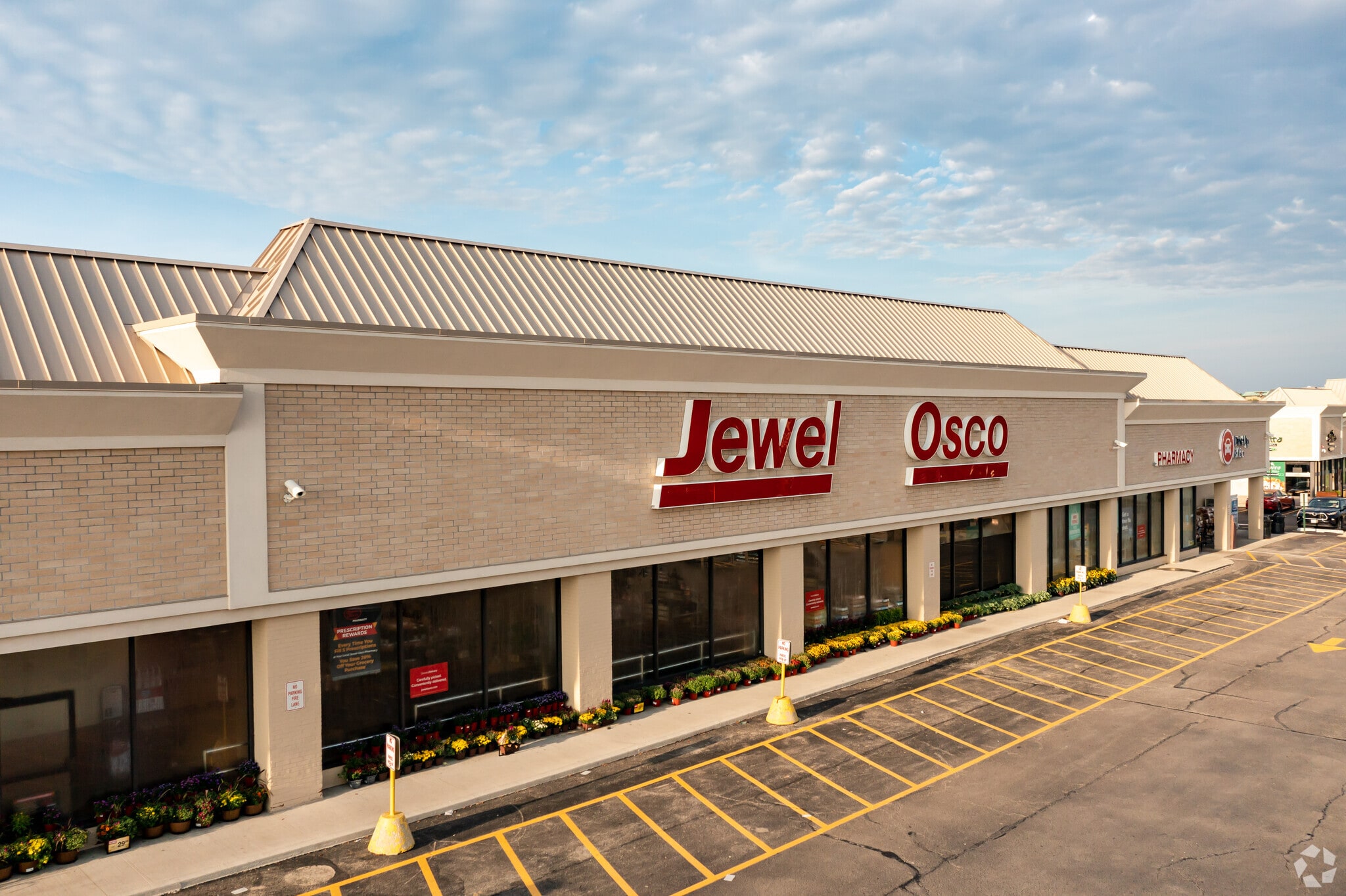 525-615 Roosevelt Rd, Glen Ellyn, IL for lease Primary Photo- Image 1 of 5