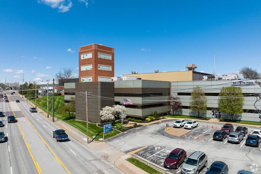 2600-2650 S Hanley Rd, Brentwood, MO for lease - Building Photo - Image 1 of 4