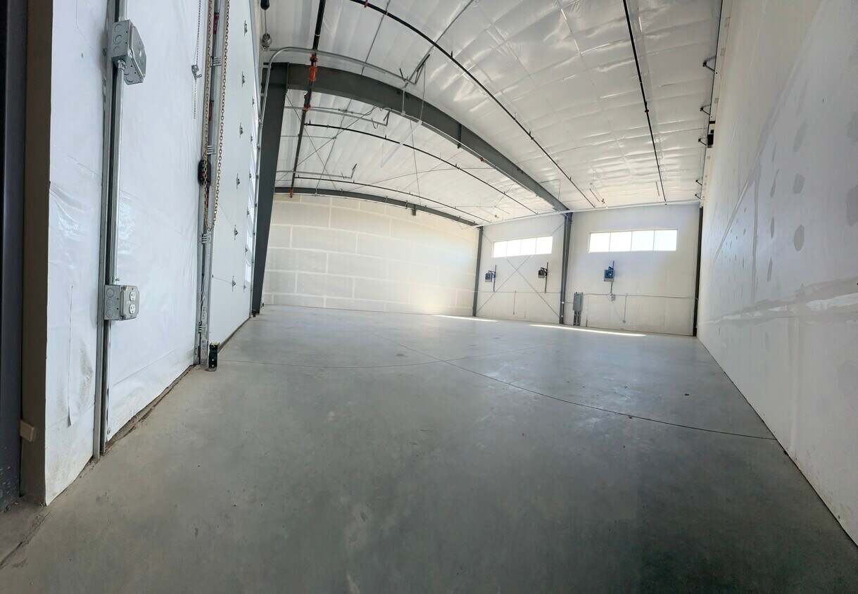 13853 E Briarwood Ave, Centennial, CO 80112 - Unité B1 -  - Photo intérieure - Image 1 of 14