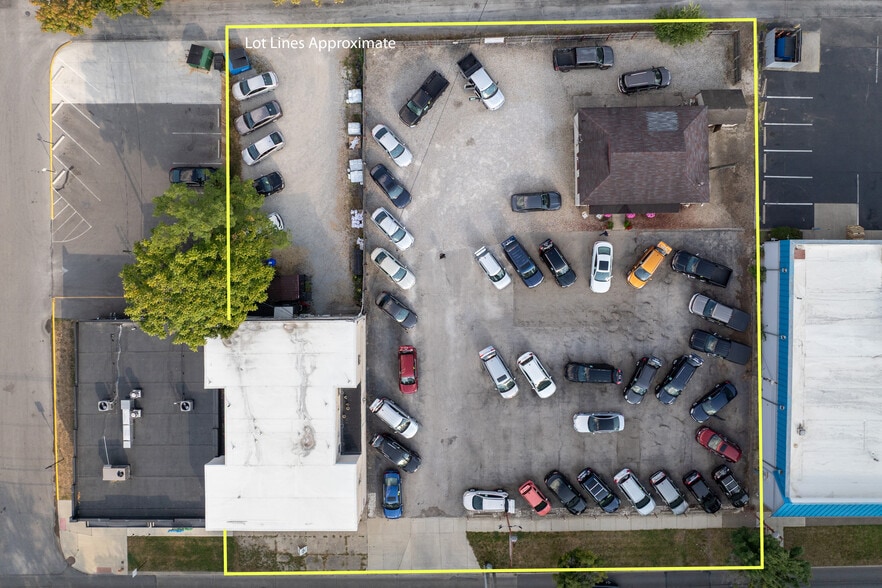 4760-4764 N High St, Columbus, OH for sale - Primary Photo - Image 1 of 54