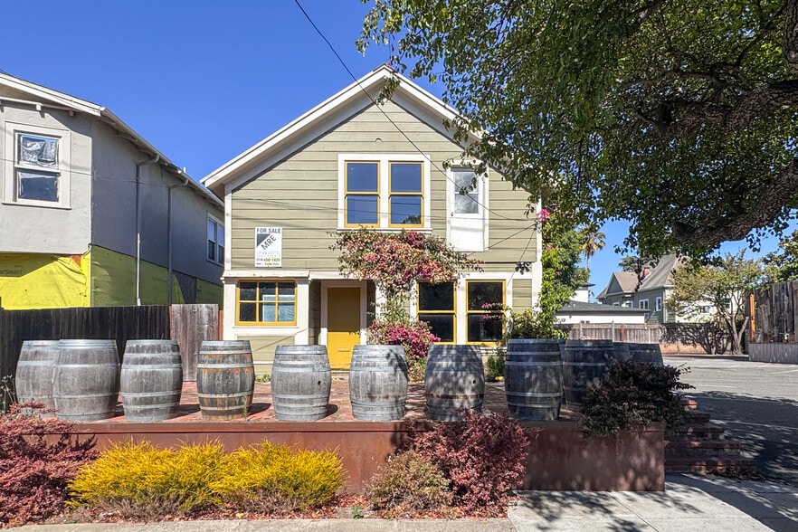 5874 Doyle St, Emeryville, CA for sale - Building Photo - Image 2 of 30