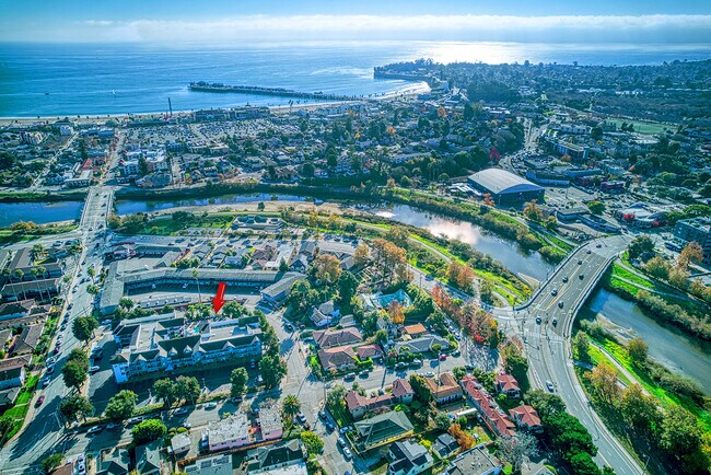 Plus de détails pour 600 Riverside Ave, Santa Cruz, CA - Services hôteliers à vendre
