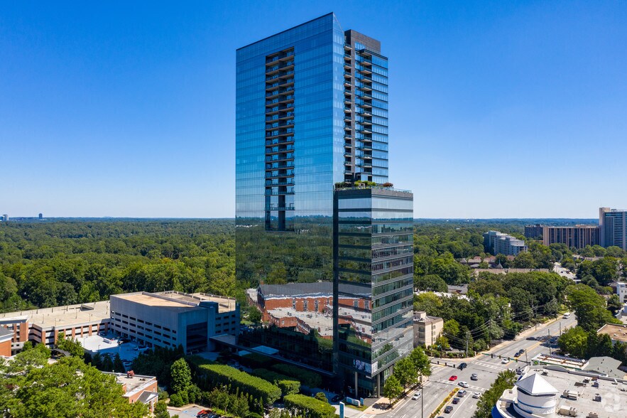 3630 Peachtree Rd NE, Atlanta, GA à louer - Photo du bâtiment - Image 2 de 10