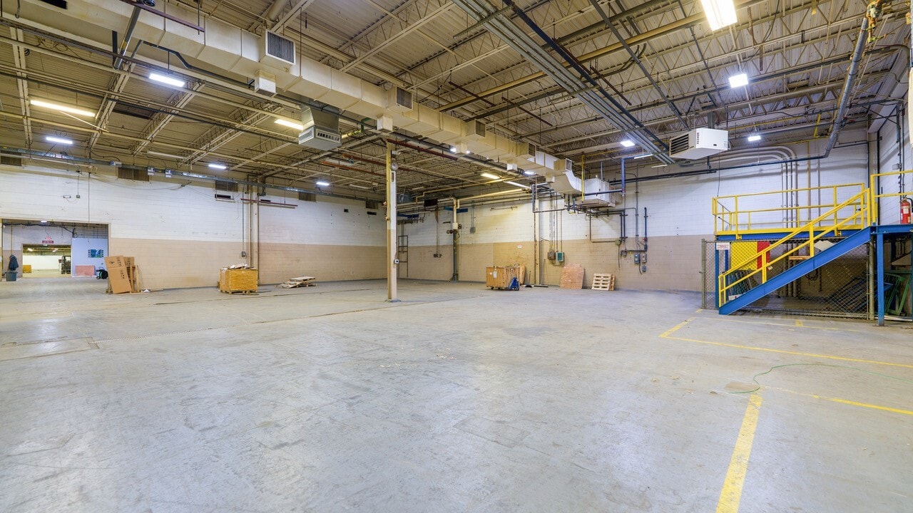 128 Bingham Rd, Asheville, NC for lease Interior Photo- Image 1 of 3