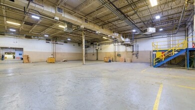 128 Bingham Rd, Asheville, NC for lease Interior Photo- Image 1 of 3