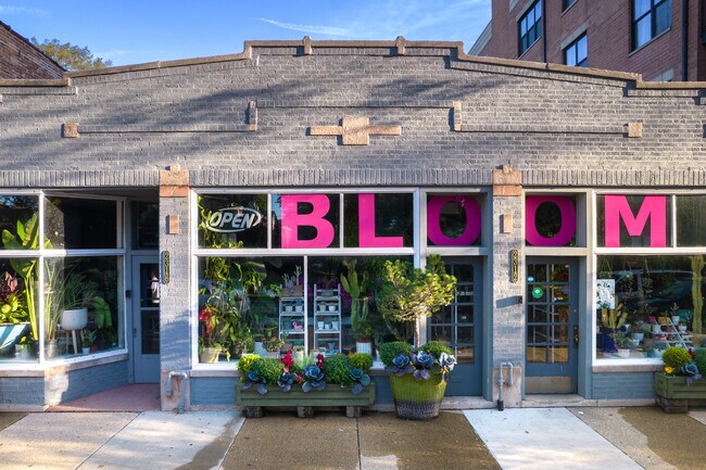 Plus de détails pour 2312 W Touhy Ave, Chicago, IL - Commerce de détail à vendre