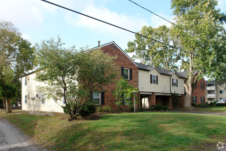 557 Riverview Dr, Columbus, OH for sale - Building Photo - Image 2 of 3