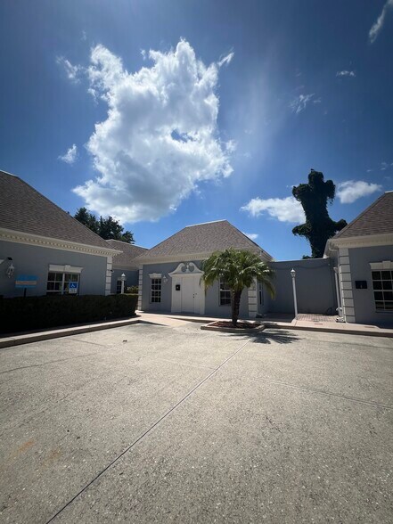 205 Montgomery Ave, Sarasota, FL à louer - Photo du bâtiment - Image 2 de 24