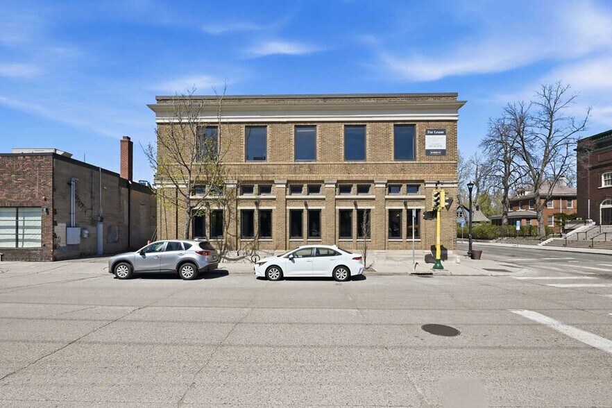 1300-1304 NE 2nd St, Minneapolis, MN à louer - Photo du bâtiment - Image 2 de 16