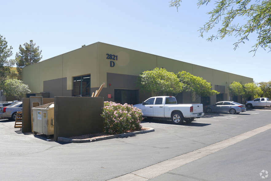 3001 S 35th St, Phoenix, AZ for lease - Building Photo - Image 2 of 4