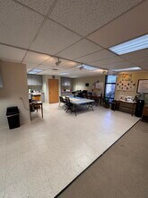 4725 Merle Hay Rd, Des Moines, IA à louer Photo intérieure- Image 2 de 7