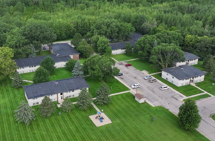 151 Sunnyslope Rd, Morris, MN à vendre - Photo principale - Image 1 de 33