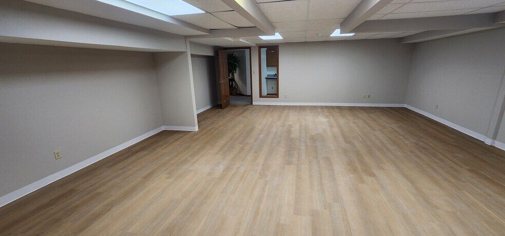 450 S Durkin Dr, Springfield, IL à louer - Photo du bâtiment - Image 3 de 26