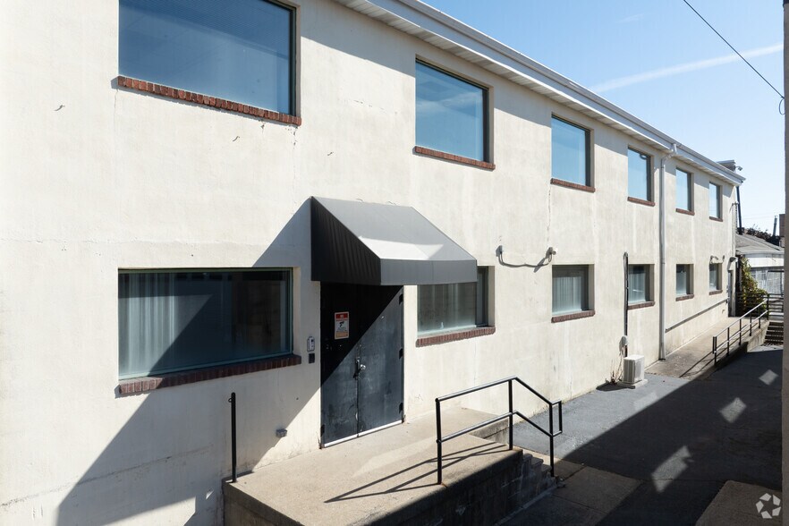 429 Getty Ave, Clifton, NJ à louer - Photo du bâtiment - Image 3 de 11