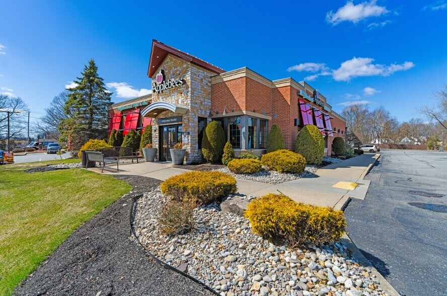 680 Southbridge St, Auburn, MA à vendre - Photo du bâtiment - Image 3 de 6