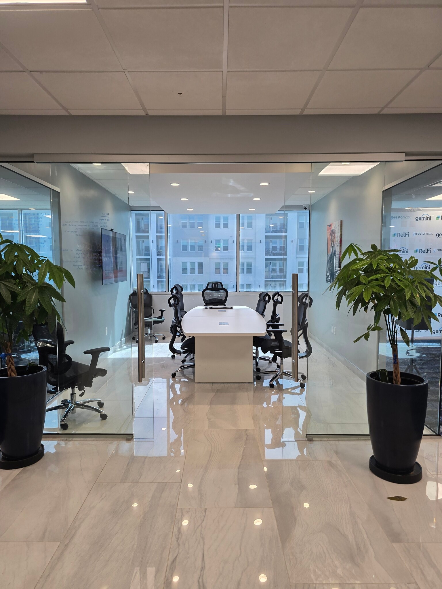 2963 Gulf To Bay Blvd, Clearwater, FL for lease Interior Photo- Image 1 of 3