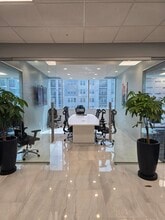 2963 Gulf To Bay Blvd, Clearwater, FL for lease Interior Photo- Image 1 of 3