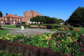 Plus de détails pour Parkway, Welwyn Garden City - Bureau à louer