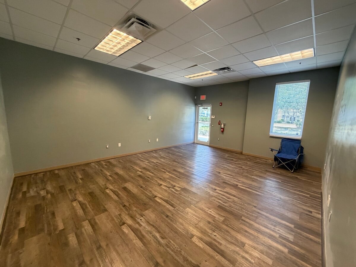 12960 Commerce Lakes Dr, Fort Myers, FL 33913 - Unité A4 -  - Photo intérieure - Image 1 of 6