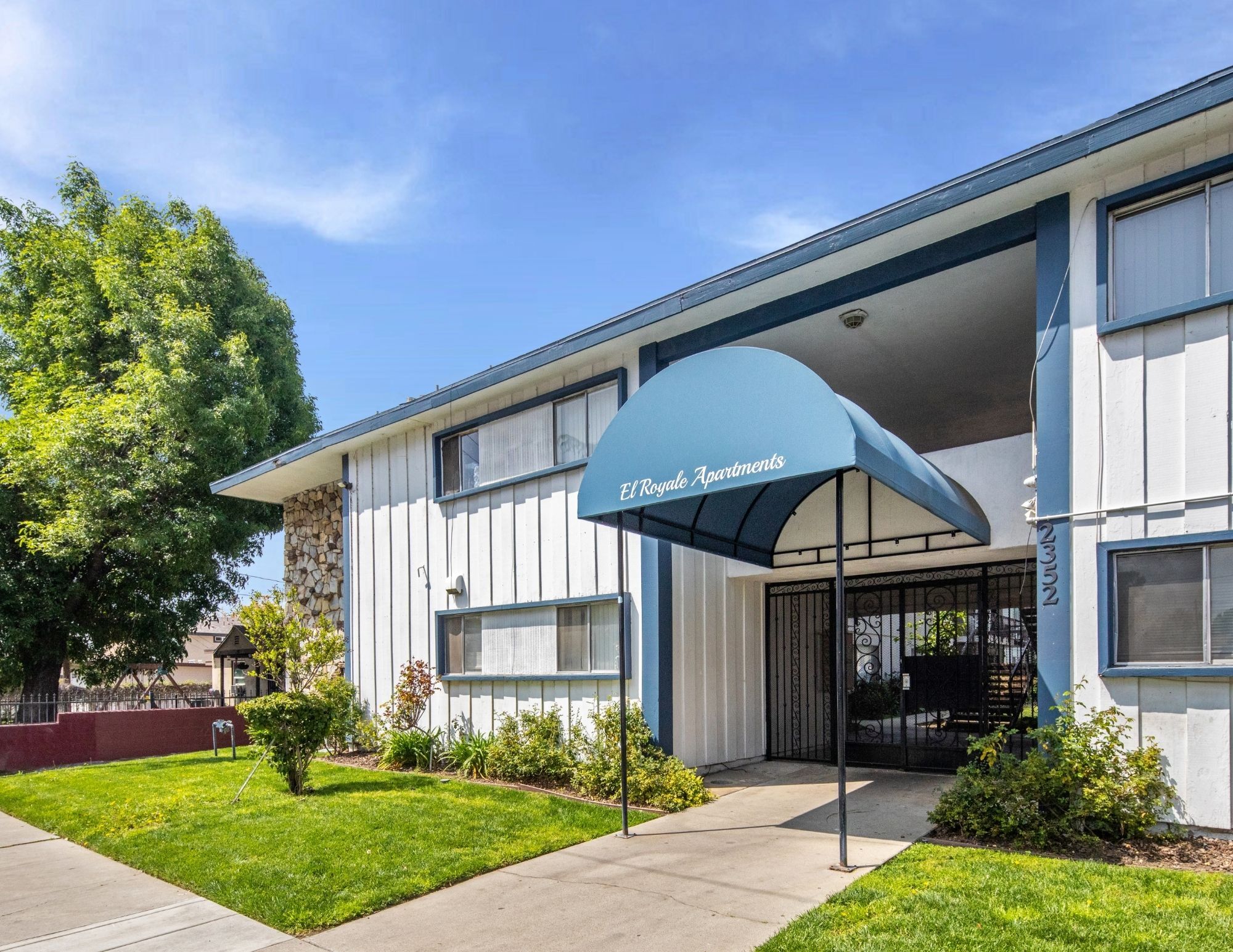 2352 Leroy St, San Bernardino, CA à vendre Photo du bâtiment- Image 1 de 54