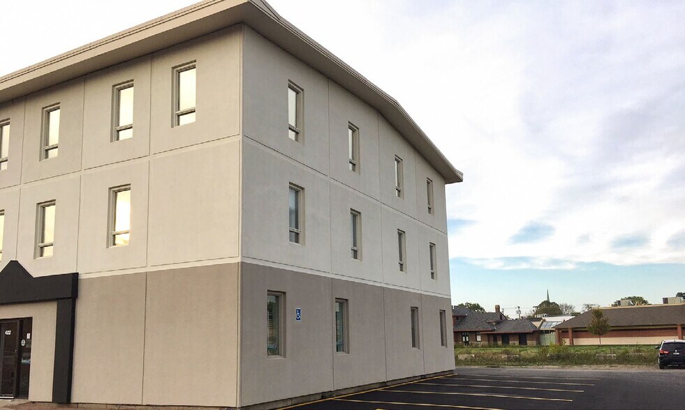 414-422 York St, Fredericton, NB à louer - Photo du bâtiment - Image 2 de 14