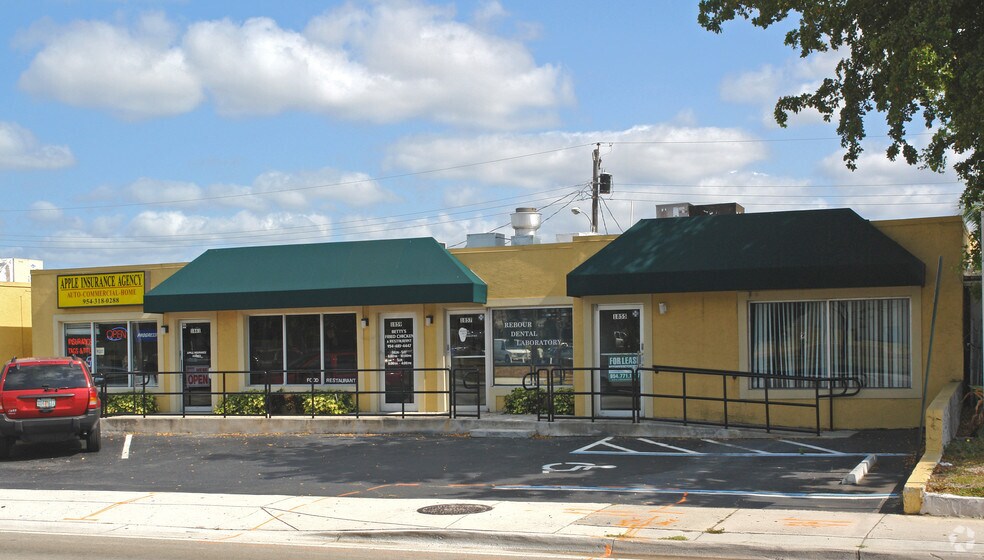 1855-1861 W Oakland Park Blvd, Fort Lauderdale, FL à vendre - Photo du bâtiment - Image 3 de 4